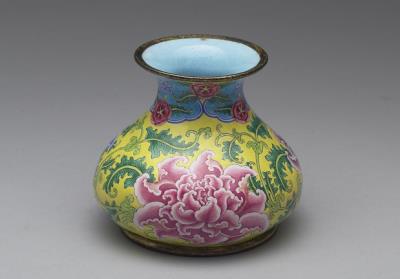 图片[2]-Pomegranate-shaped vase with painted enamel decor on copper, Qing dynasty, Qianlong reign (1736-1795)-China Archive